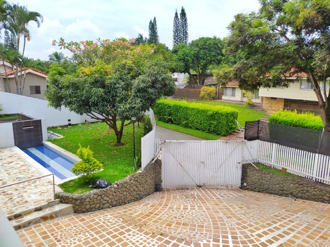 Casa de 5 alcobas en venta en Ciudad Jardin, Cali, 1615 m² · foto 14 de 16