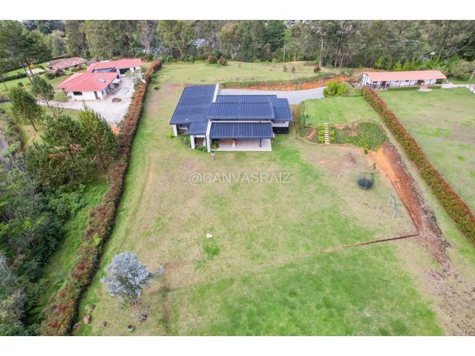Finca en venta en El Portento, El Retiro, 461 m² · foto 2 de 17
