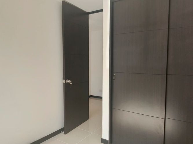Apartamento de 3 alcobas en arriendo en El Poblado, Medellín, 79 m² · foto 8 de 17
