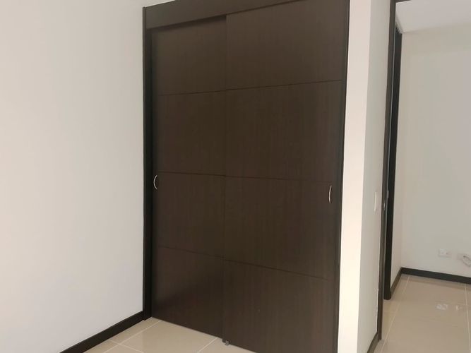 Apartamento de 3 alcobas en arriendo en El Poblado, Medellín, 79 m² · foto 11 de 17