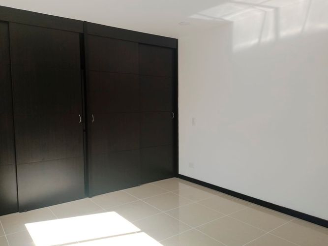 Apartamento de 3 alcobas en arriendo en El Poblado, Medellín, 79 m² · foto 13 de 17