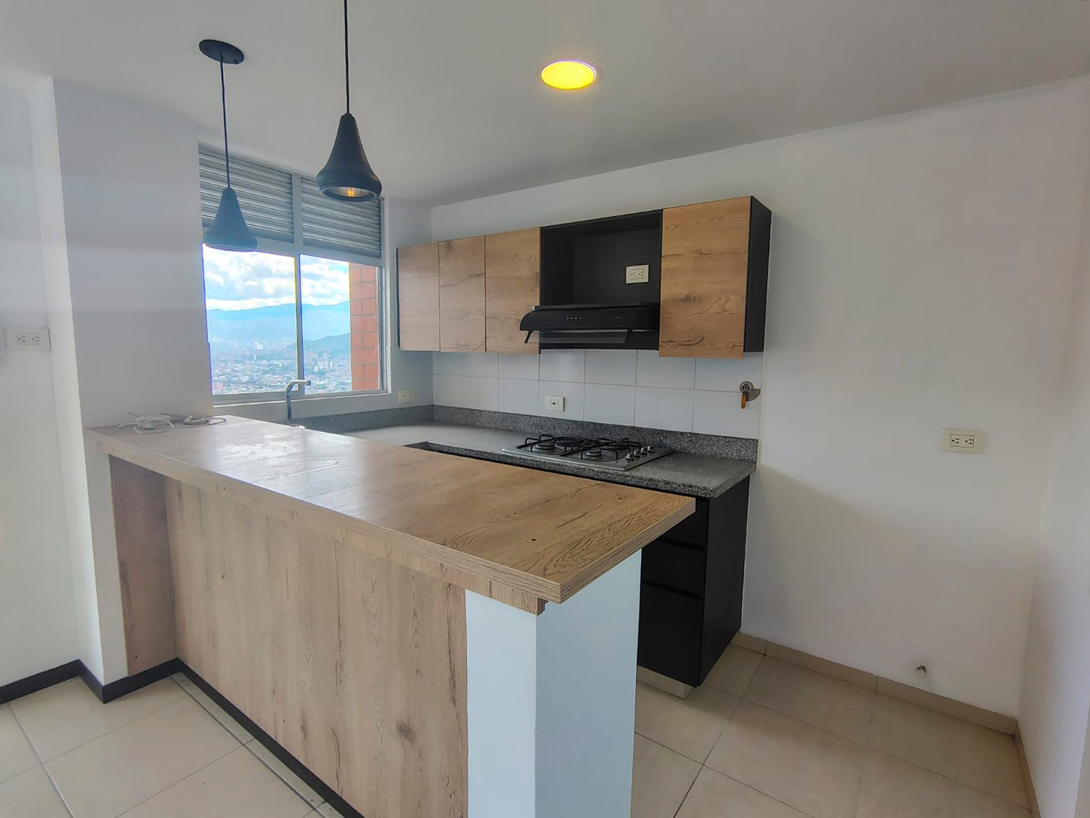 Apartamento en arriendo en El Poblado, Medellín · foto 4 de 15