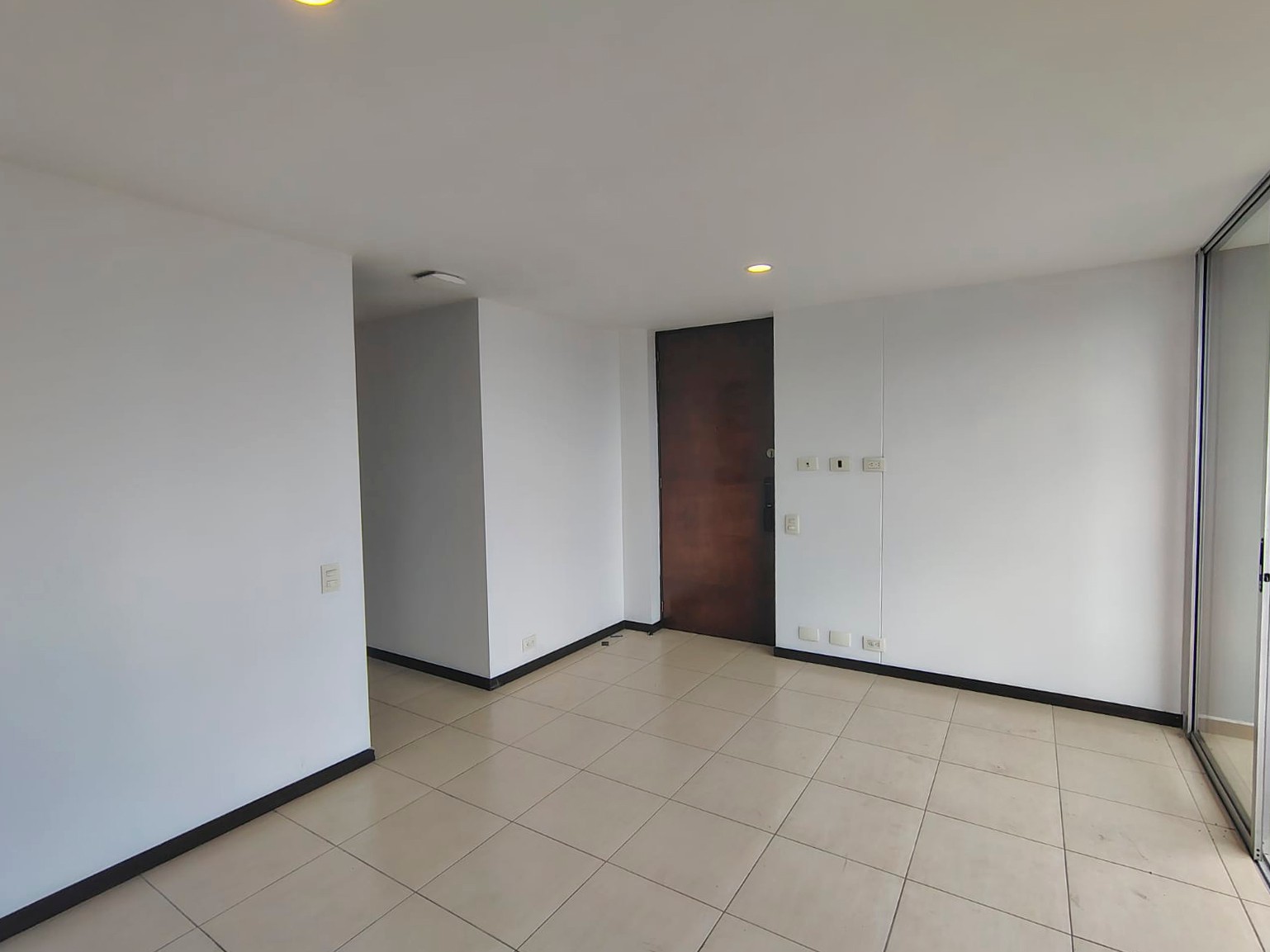 Apartamento en arriendo en El Poblado, Medellín · foto 8 de 15