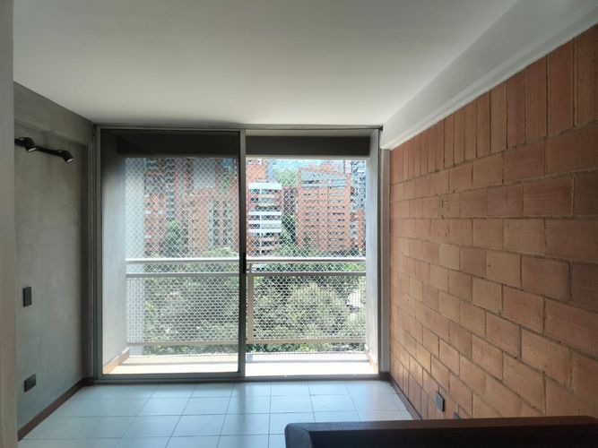 Apartamento de 3 alcobas en arriendo en El Poblado, Medellín, 64 m² · foto 3 de 13