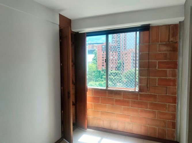 Apartamento de 3 alcobas en arriendo en El Poblado, Medellín, 64 m² · foto 11 de 13