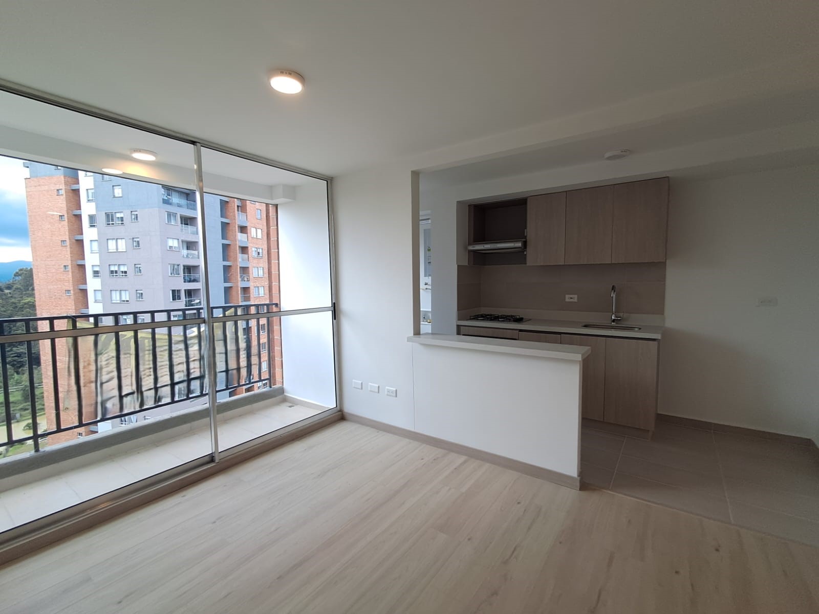 Apartamento en arriendo en Los Colegios, Rionegro · foto 3 de 10