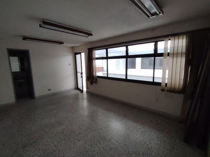 Edificio en arriendo en Santa Rosa, Cali, 900 m² · foto 3 de 9
