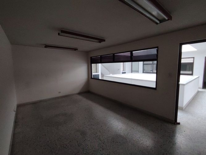 Edificio en arriendo en Santa Rosa, Cali, 900 m² · foto 5 de 9