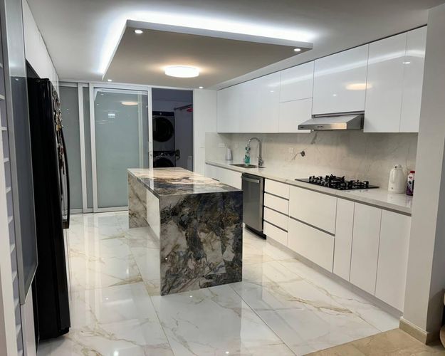 Casa de 4 alcobas en venta en El Poblado, Medellín, 334 m² · foto 6 de 17
