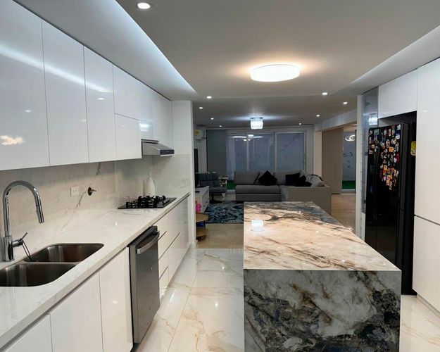 Casa de 4 alcobas en venta en El Poblado, Medellín, 334 m² · foto 7 de 17