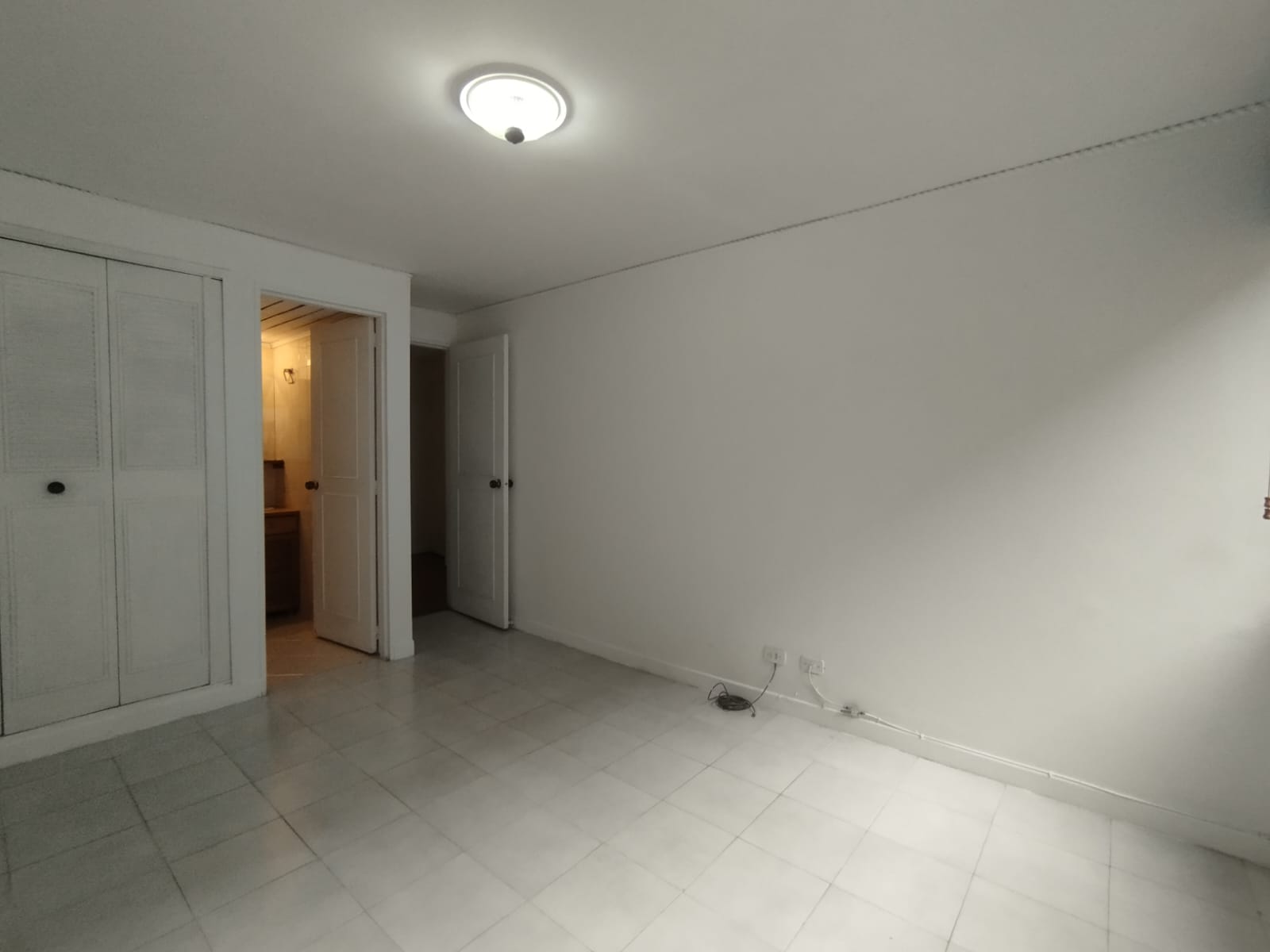 Apartamento en arriendo en El Poblado, Medellín · foto 2 de 14