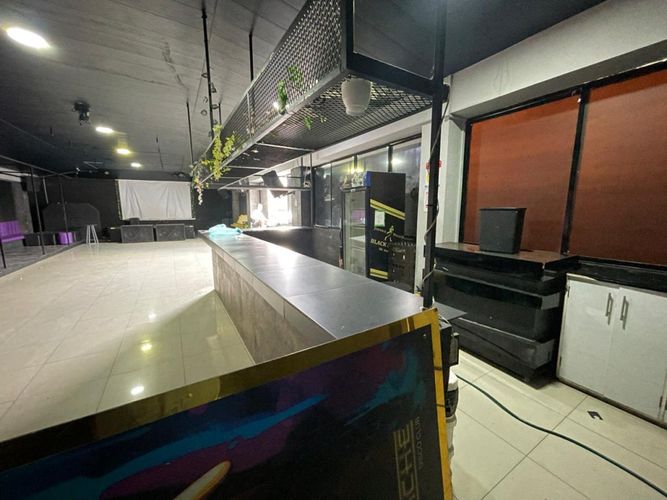 Local en arriendo en Los Cambulos, Cali, 200 m² · foto 21 de 24