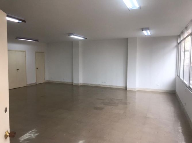 Edificio en arriendo en San Pedro, Cali, 1335 m² · foto 3 de 5