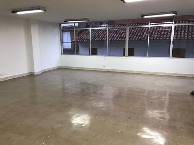 Edificio en arriendo en San Pedro, Cali, 1335 m² · foto 5 de 5