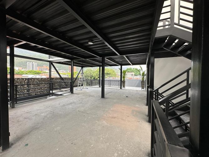 Local en arriendo en San Vicente, Cali, 320 m² · foto 2 de 17