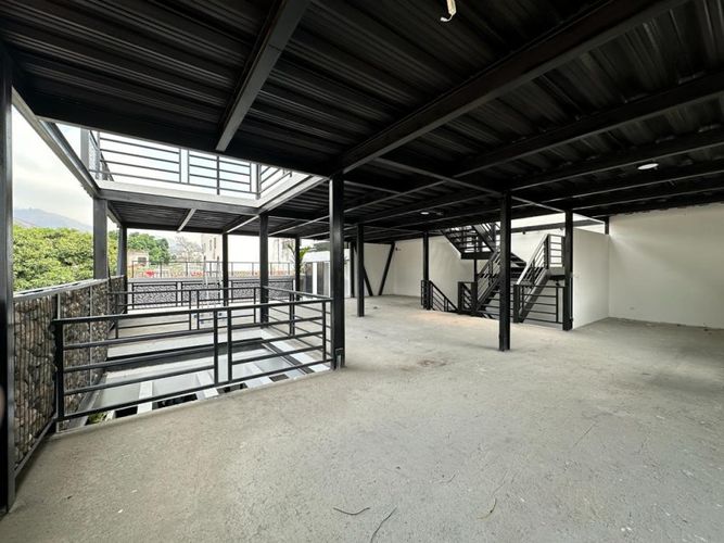 Local en arriendo en San Vicente, Cali, 320 m² · foto 9 de 17