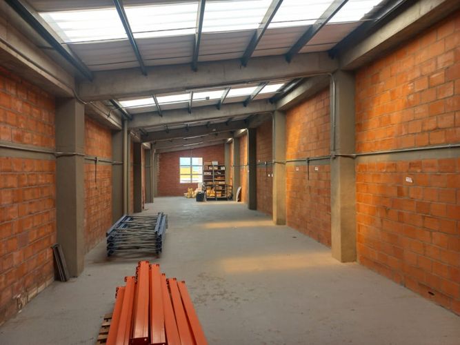 Bodega en arriendo en San Nicolas, Cali, 253 m² · foto 3 de 7