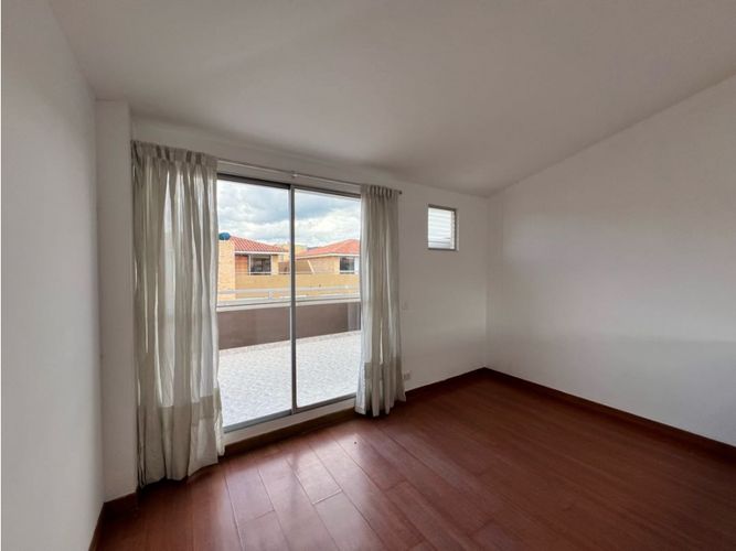 Casa de 3 alcobas en venta en Cr El Gran Chaparral, Chía, 109 m² · foto 23 de 24