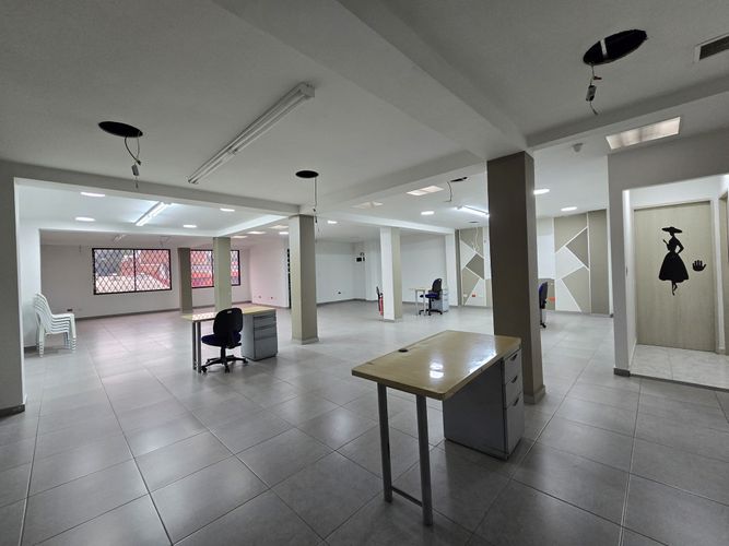 Edificio en venta en San Vicente, Cali, 695 m² · foto 13 de 22