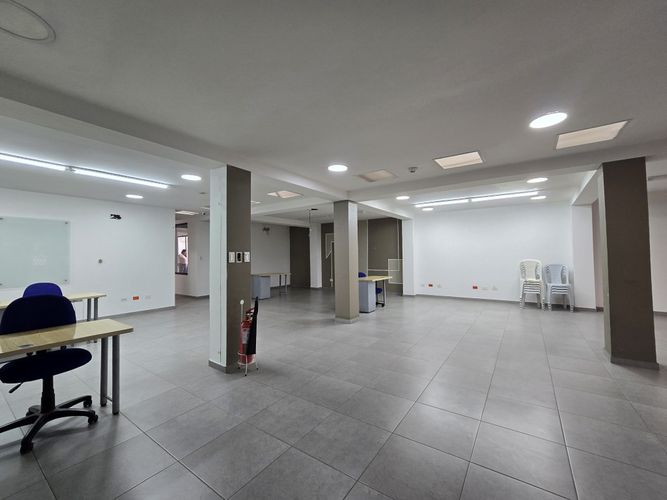 Edificio en venta en San Vicente, Cali, 695 m² · foto 15 de 22