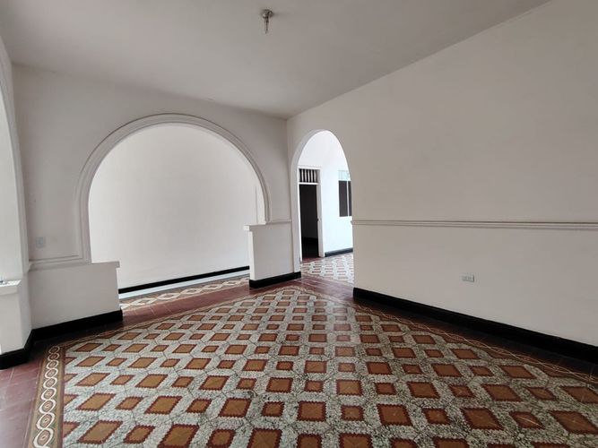 Casa de 3 alcobas en arriendo en Bellavista, Yumbo, 358 m² · foto 2 de 22
