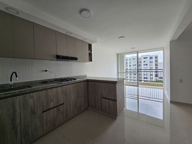 Apartamento de 2 alcobas en venta en Zona Industrial, Yumbo, 60 m² · foto 3 de 19