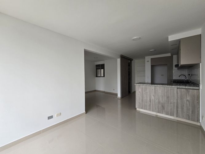 Apartamento de 2 alcobas en venta en Zona Industrial, Yumbo, 60 m² · foto 8 de 19