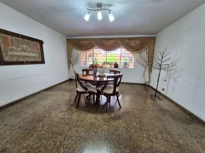 Casa de 5 alcobas en venta en La Flora, Cali, 400 m² · foto 5 de 22