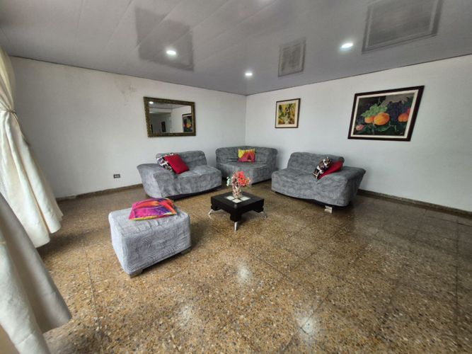 Casa de 5 alcobas en venta en La Flora, Cali, 400 m² · foto 8 de 22