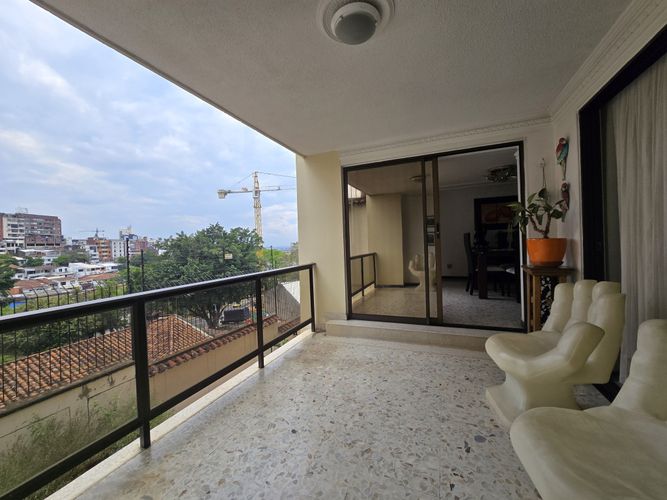 Apartamento de 4 alcobas en venta en Tejares Cristales, Cali, 212 m² · foto 4 de 21
