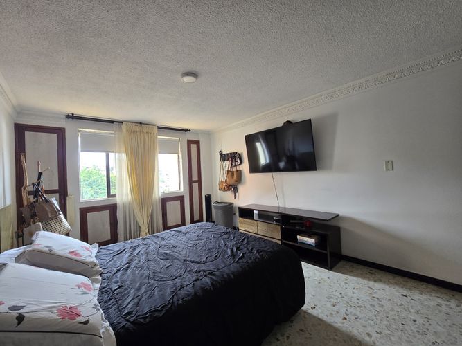Apartamento de 4 alcobas en venta en Tejares Cristales, Cali, 212 m² · foto 10 de 21