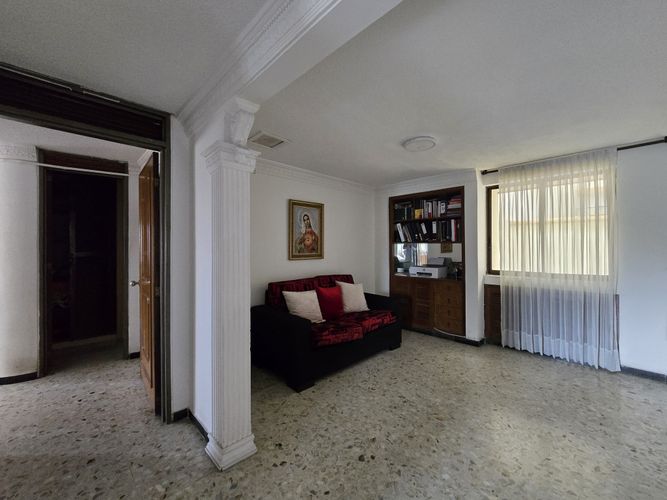 Apartamento de 4 alcobas en venta en Tejares Cristales, Cali, 212 m² · foto 11 de 21