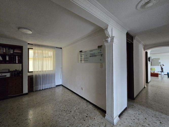 Apartamento de 4 alcobas en venta en Tejares Cristales, Cali, 212 m² · foto 12 de 21