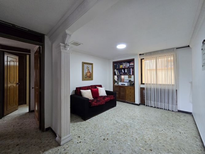 Apartamento de 4 alcobas en venta en Tejares Cristales, Cali, 212 m² · foto 17 de 21