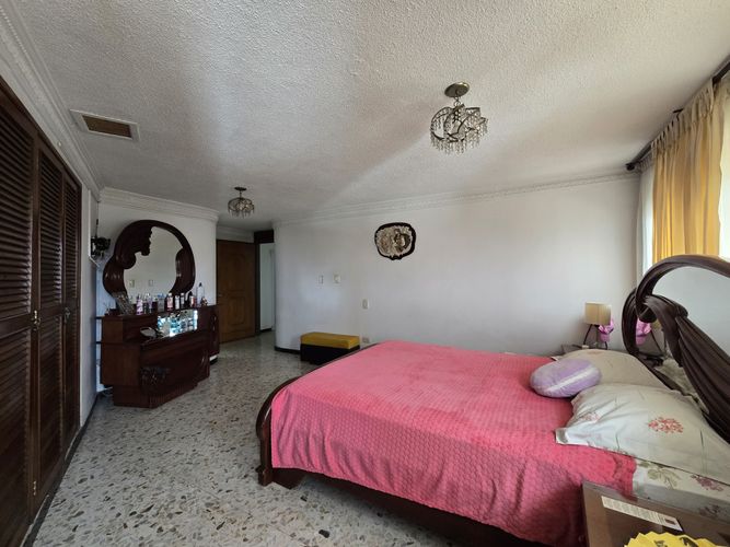 Apartamento de 4 alcobas en venta en Tejares Cristales, Cali, 212 m² · foto 19 de 21