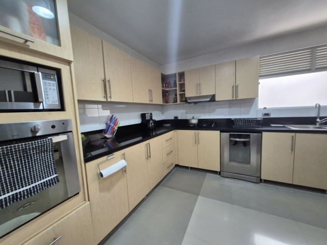 Apartamento de 3 alcobas en venta en Ciudad Jardin, Cali, 200 m² · foto 9 de 24