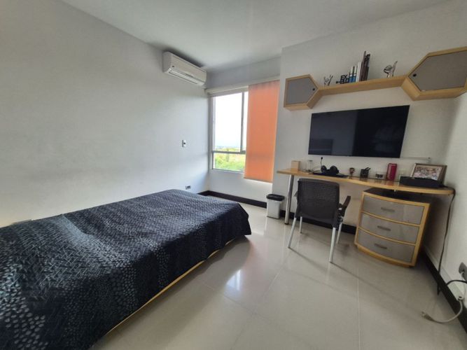 Apartamento de 3 alcobas en venta en Ciudad Jardin, Cali, 200 m² · foto 19 de 24