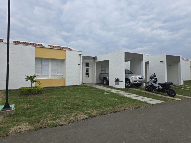 Casa de 3 alcobas en venta en La Morada, Jamundí, 121 m² · foto 2 de 23