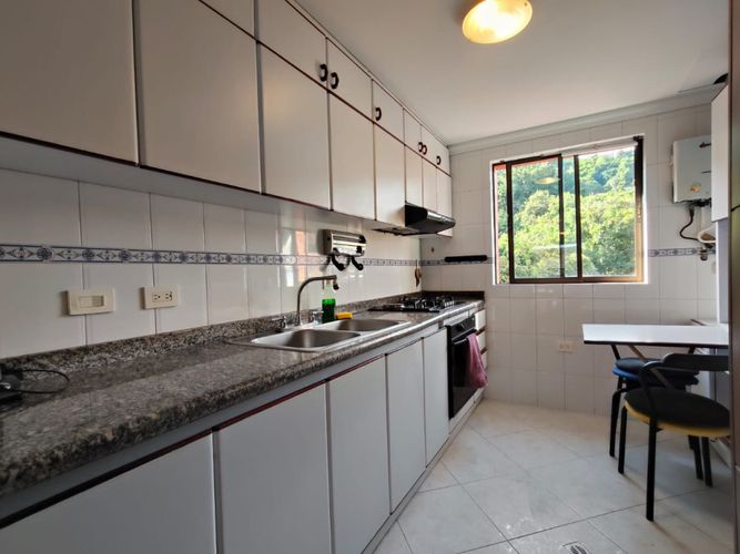 Apartamento de 2 alcobas en venta en Granada, Cali, 110 m² · foto 12 de 24
