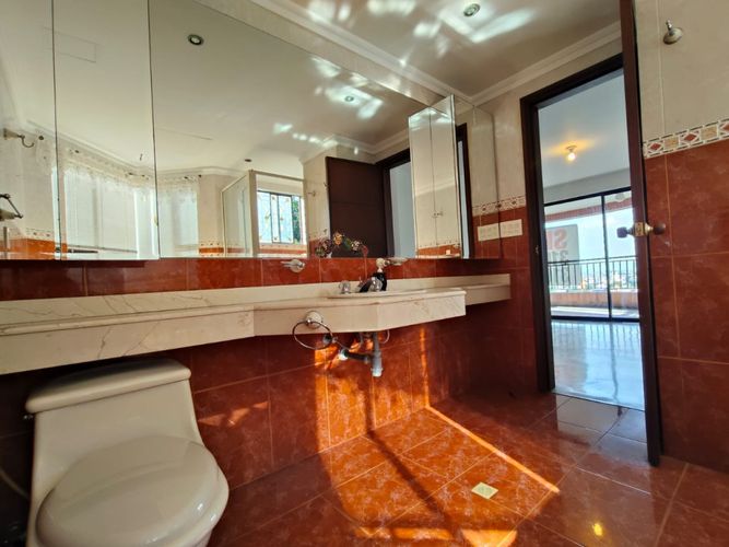 Apartamento de 2 alcobas en venta en Granada, Cali, 110 m² · foto 17 de 24