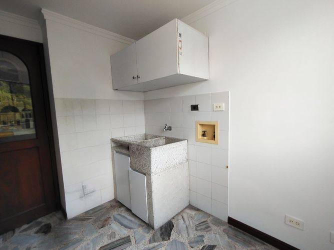 Apartamento de 2 alcobas en venta en Granada, Cali, 110 m² · foto 21 de 24
