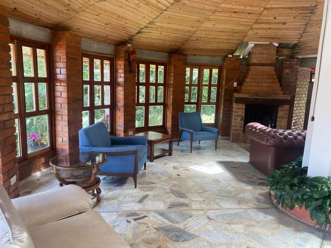 Casa de 4 alcobas en venta en La Elvira, Cali, 406 m² · foto 11 de 12