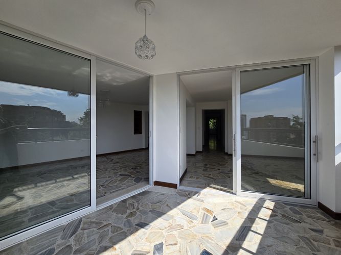 Apartamento en venta en Juanambu, Cali · foto 4 de 24