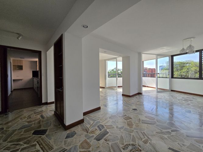 Apartamento en venta en Juanambu, Cali · foto 8 de 24