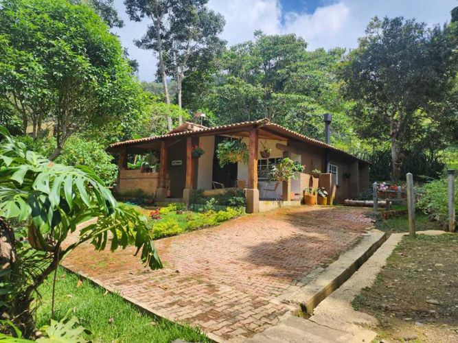 Casa de 4 alcobas en venta en Alto Dapa, Yumbo, 420 m² · foto 9 de 20