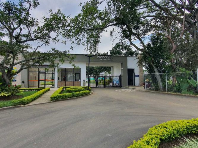 Casa de 5 alcobas en venta en Las Mercedes, Jamundí, 281 m² · foto 3 de 20