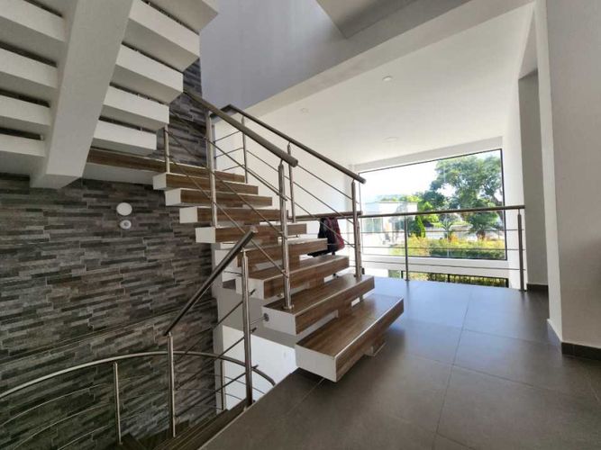 Casa de 5 alcobas en venta en Las Mercedes, Jamundí, 281 m² · foto 10 de 20