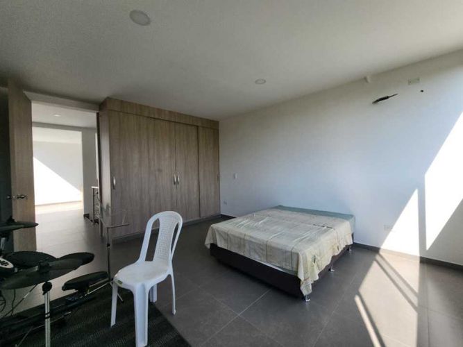 Casa de 5 alcobas en venta en Las Mercedes, Jamundí, 281 m² · foto 12 de 20