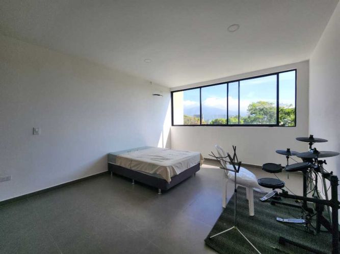 Casa de 5 alcobas en venta en Las Mercedes, Jamundí, 281 m² · foto 13 de 20