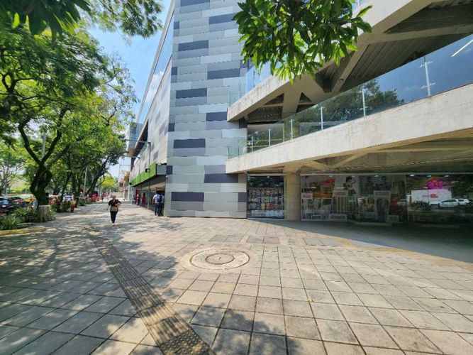 Local en venta en Tequendama, Cali, 86 m² · foto 2 de 10